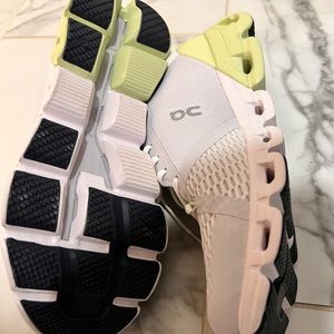 On Cloud women’s shoes. Size 8.5. Like new. Only worn once.